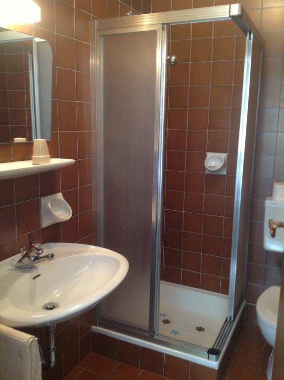 Garni Pineta Hotel San Martino in Badia Room photo